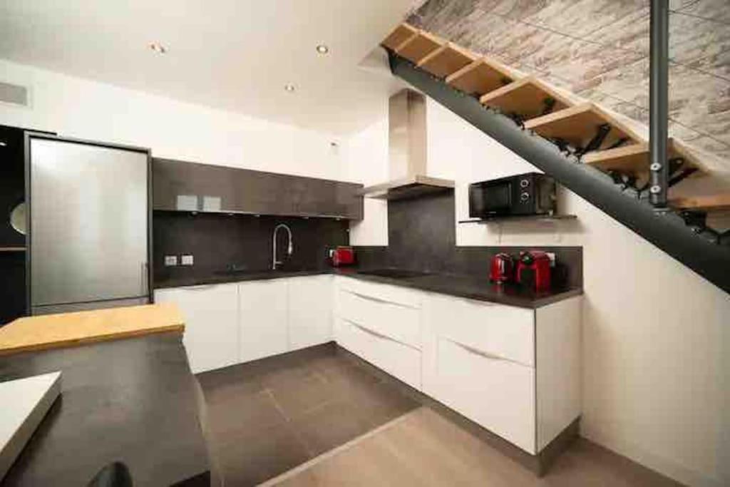 Le Marquis - T3 Standing 100M2 250 Metres Du Port Apartment Marseille Luaran gambar