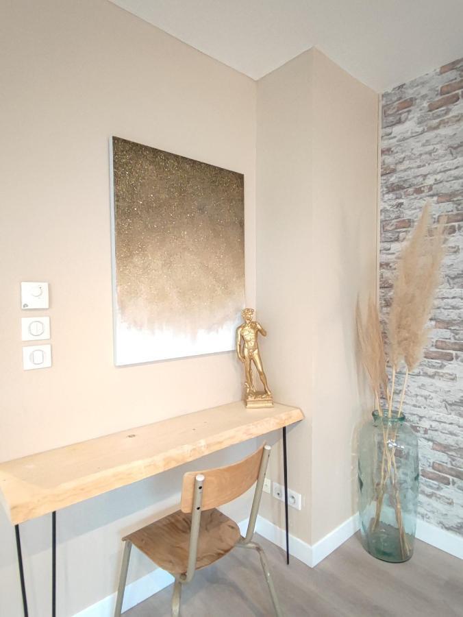 Le Marquis - T3 Standing 100M2 250 Metres Du Port Apartment Marseille Luaran gambar